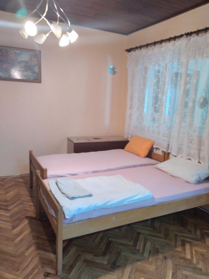 2 Haloszobas Apartman Kanjiza Exterior photo