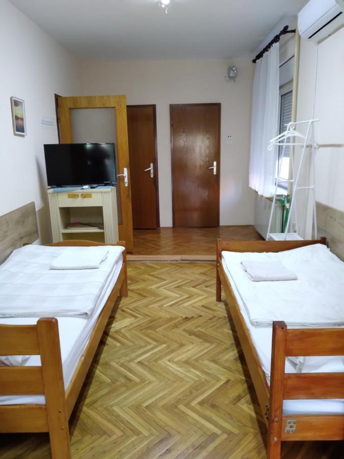 2 Haloszobas Apartman Kanjiza Exterior photo